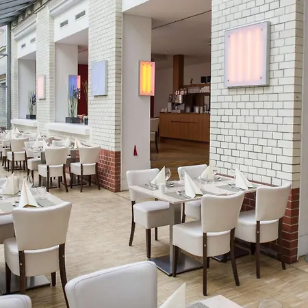 호텔 Park Plaza Wallstreet Mitte 4*